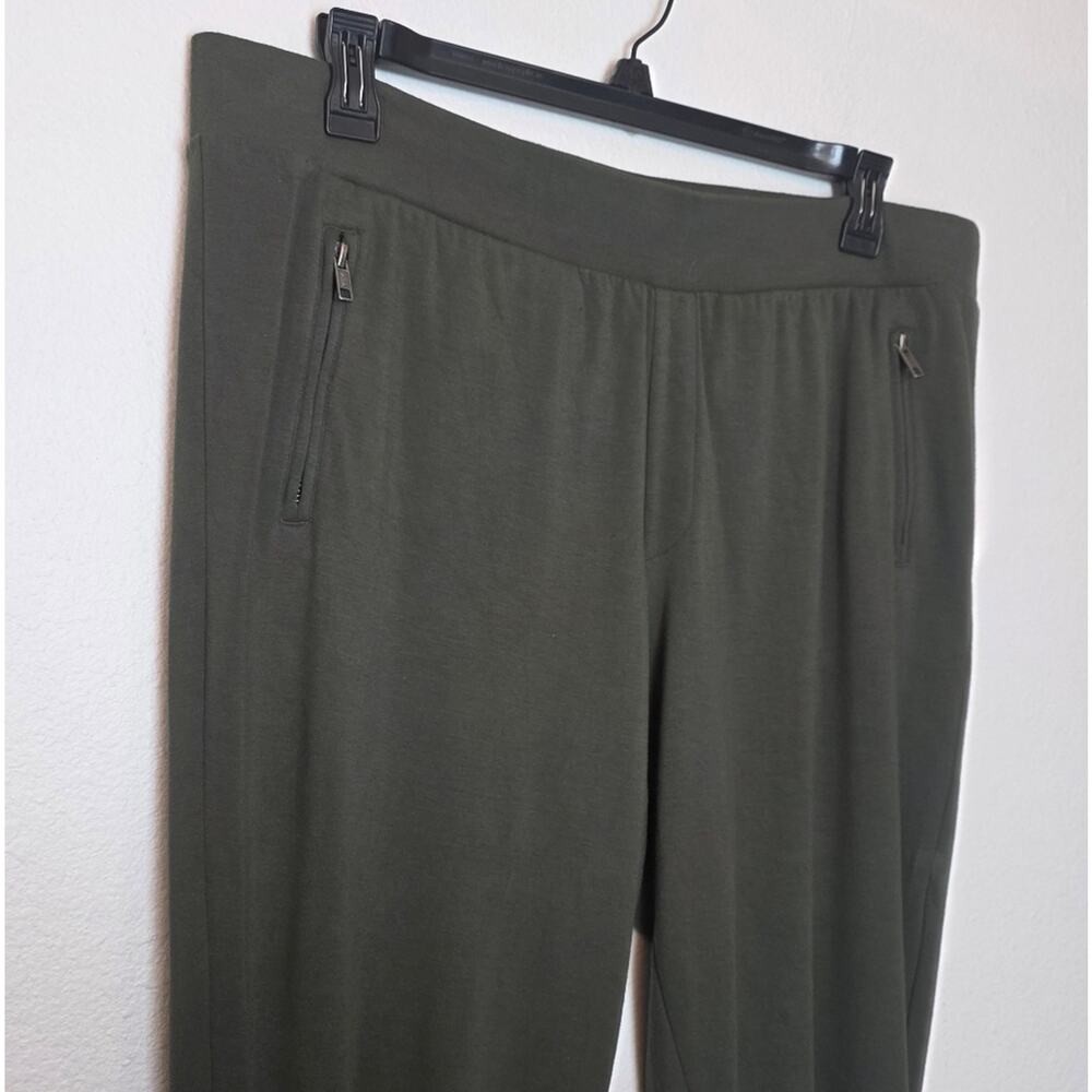 TORRID Relaxed Fit Jogger Lightweight Ponte Mid-Rise Pant In Green Plus Size 2X - Picture 3 of 13